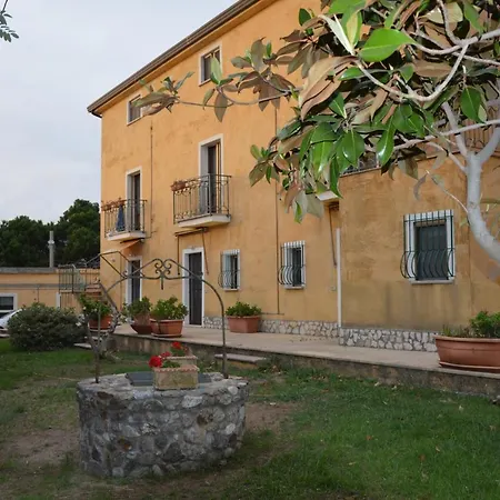 Aparthotel La Dimora Del Molo