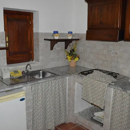 La Dimora Del Molo Apart-hotel 3*